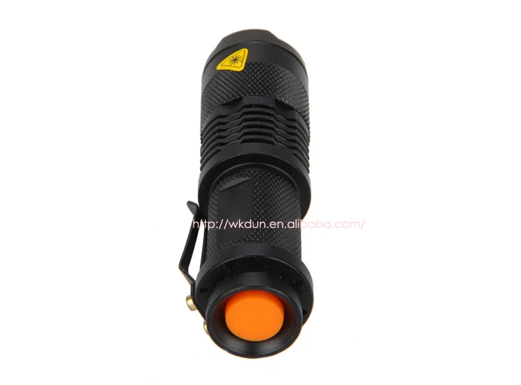 Sk68 led flashlight (2)