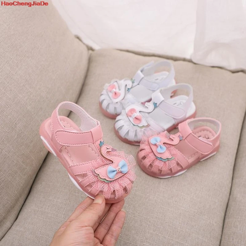 

Summer Baby Girl Sandals Rabbit Children Shoes Synthetic PU Leather Small Kids Sandals Princess Girls Shoe LED Light