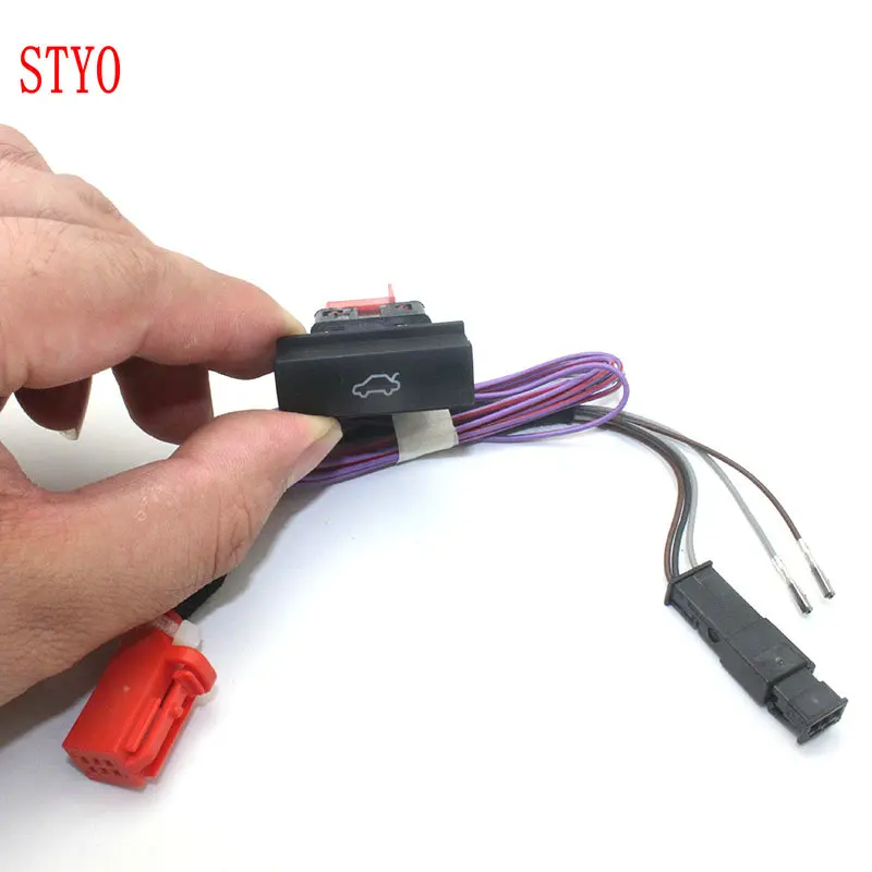 

STYO Car trunk switch button with cable for 2012-2014 Octavia