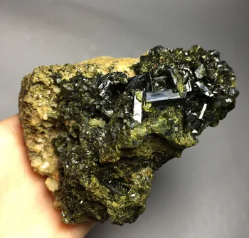 

325g Rare rough Natural crystal mineral cluster Green tourmaline cluster specimens for sale