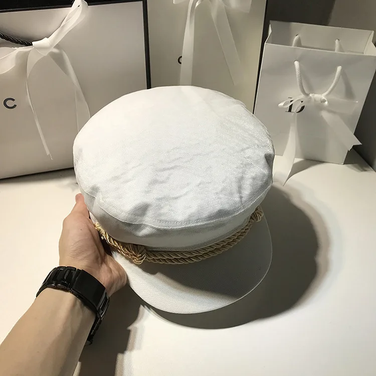 militar das mulheres do chapéu do outono