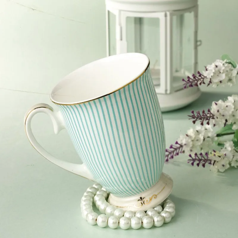 Британский очищенный костяной фарфор кофейные чашки и позолоченные керамические чайные чашки Модный Полосатый Дизайн
