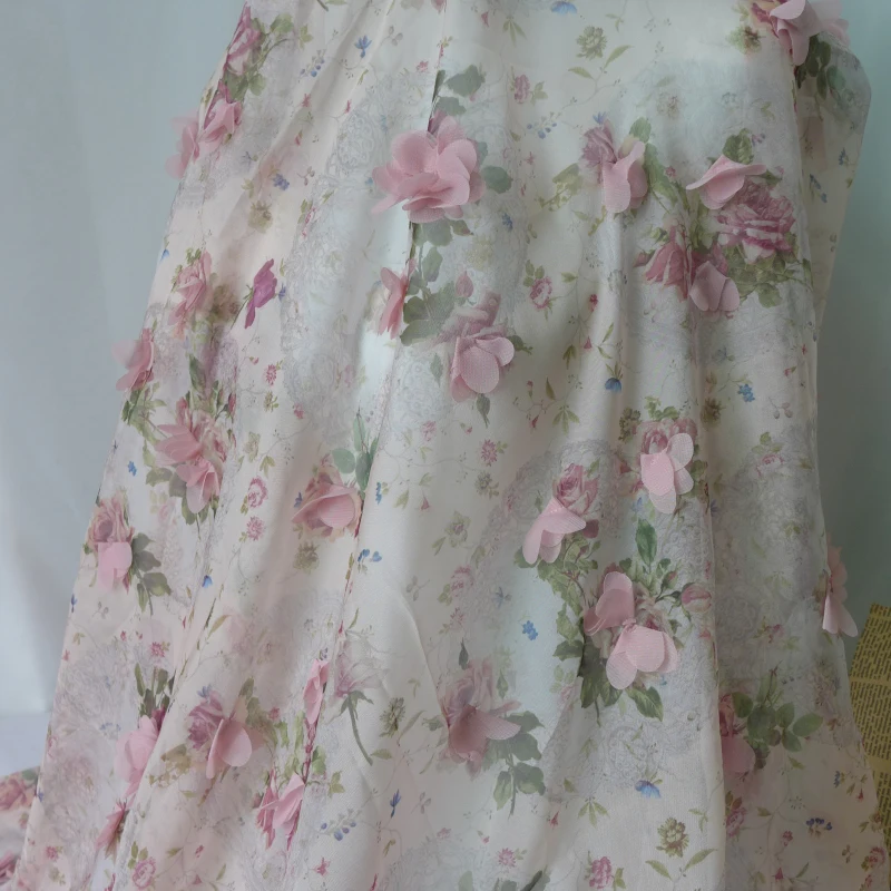 

Dusty Pink/Red Rose Vivid Bridal Lace Fabric 3D Chiffon Rosette Flowers Lace Fabric Soft Tulle Lace Fabric New Arrival 2018
