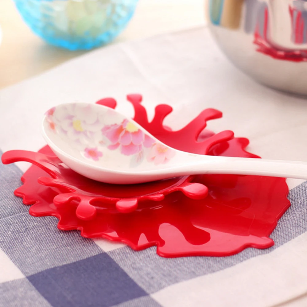 

1Pcs Plastic Spoon Rest Insulation Mat Heat Resistant Placemat Drink Glass Coaster Tray Spoon Pad Kitchen Tool Accessory