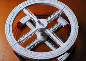 

The 2001 Space Odyssey Space Station: 3D Paper Model Diy
