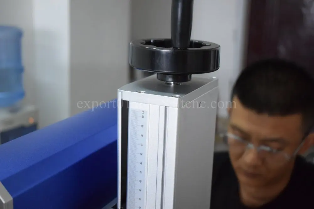 Fiber laser marking machine for metal deep engraving and cutting name necklace jewelry