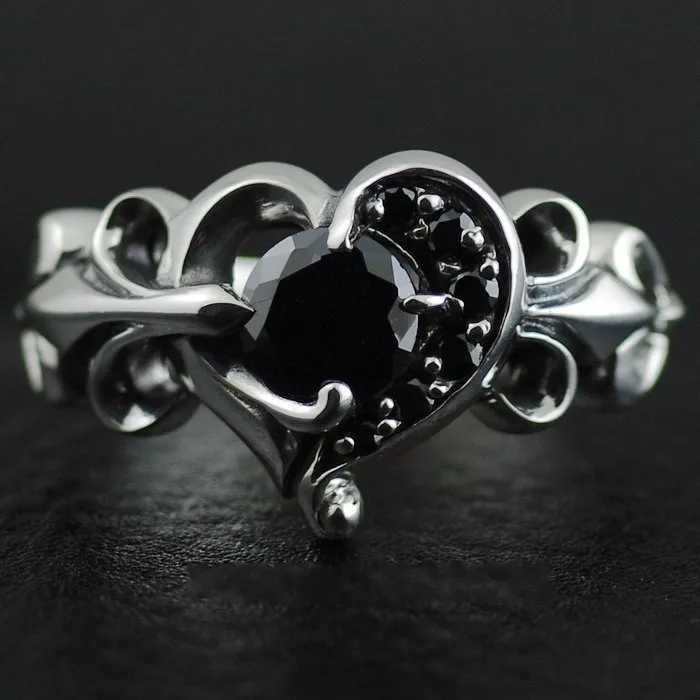 

925 sterling silver Female models vintage sterling silver love Thai Silver Ring