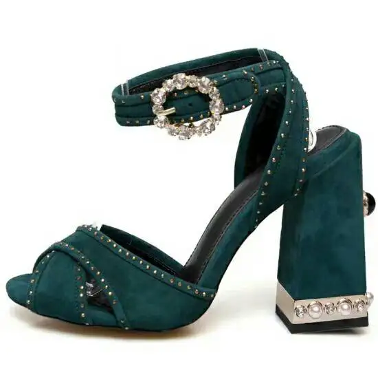 Новинка года; модная дизайнерская обувь; женские босоножки с жемчугом; туфли-лодочки с открытым носком на квадратном каблуке; шикарная обувь для подиума на высоком каблуке с кристаллами - Цвет: Зеленый