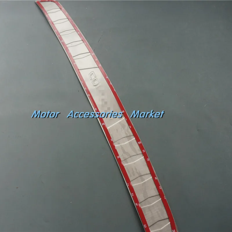 14 Corolla rear bumper sill (3)