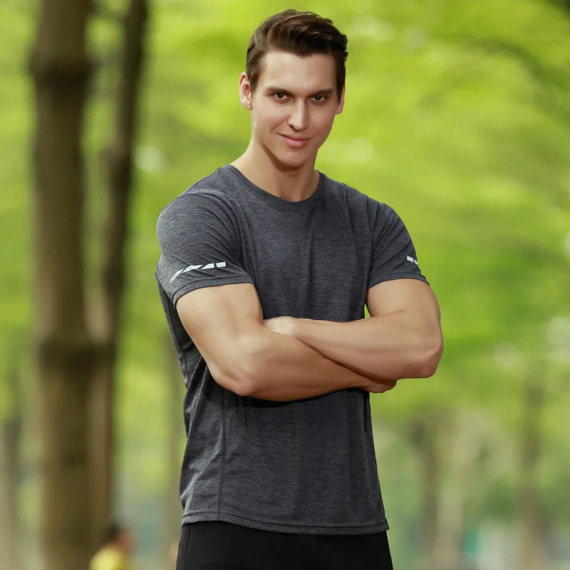 

Men Sports Casual short-sleeved Shirts Fitness Running Training T-shirt quick-drying Moisture Wicking Comfortable Top Shirt