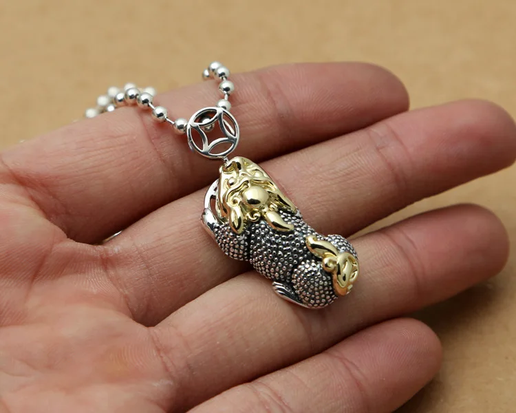 

S925 sterling silver vintage Thai silver jewelry personality men and women fashion pendant money brave troops