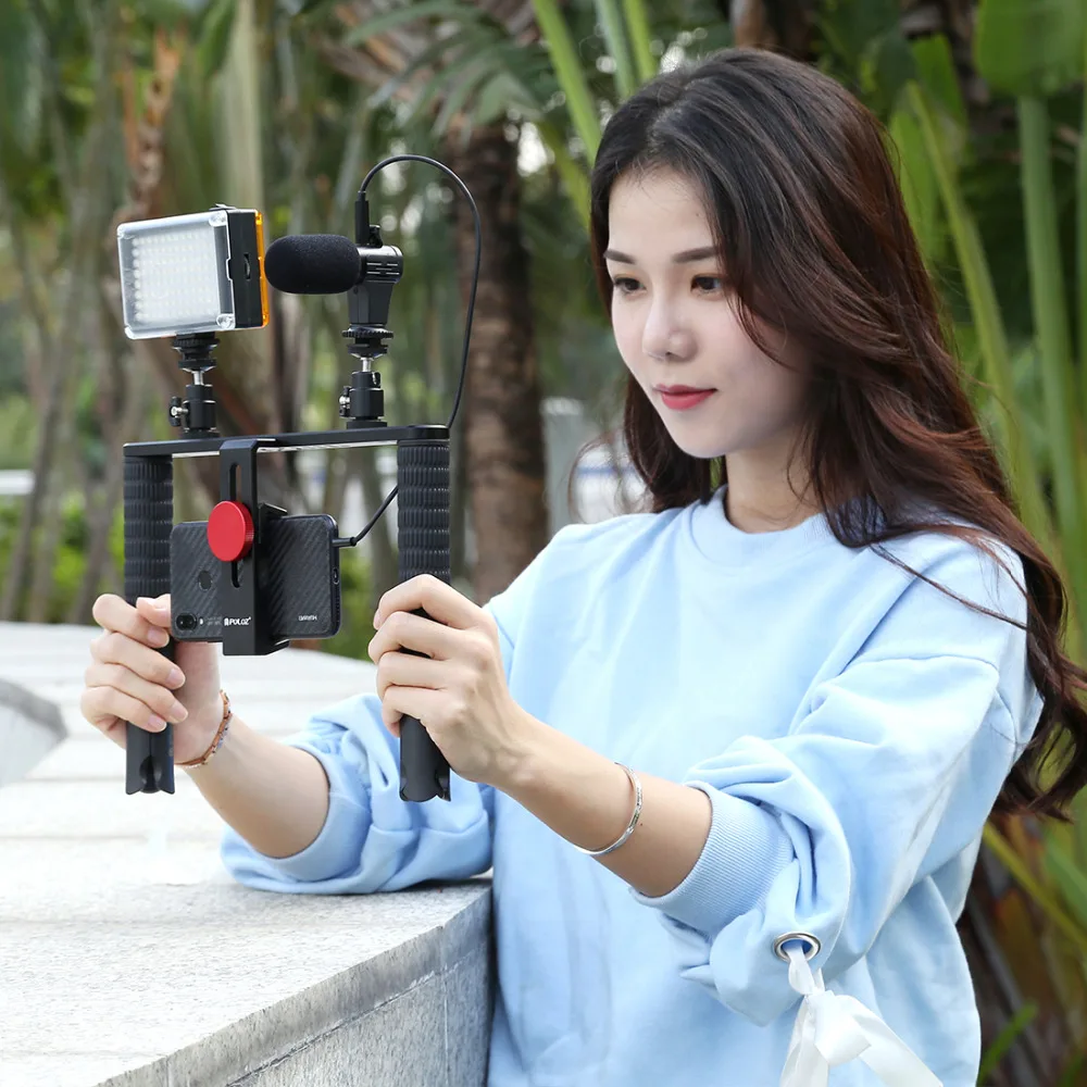 PULUZ 4 in 1 Vlogging Live Broadcast Smartphone Video Rig Handle Filmmaking Recording Stabilizer Aluminum Bracket Kits for Phone |