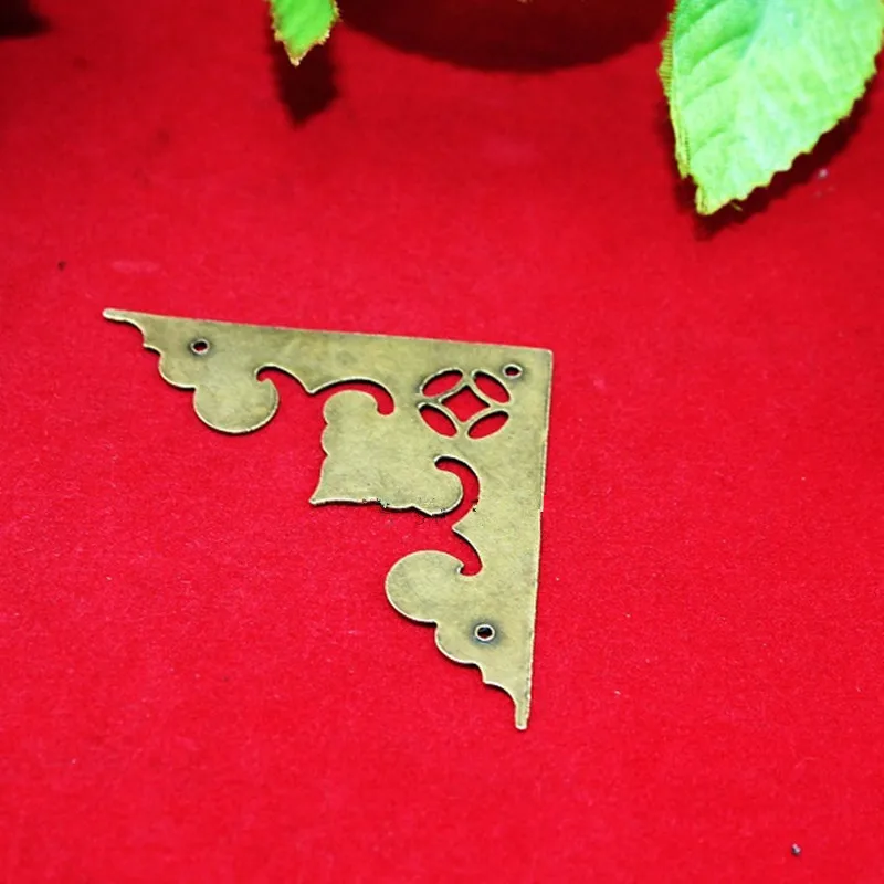 Brass-Furniture-Corners-Triangle-Fillet-Gift-Upscale-Decorative-Sheet-Copper-Purses-Gusset-Anceient-Flower-Heart-Corner (1)