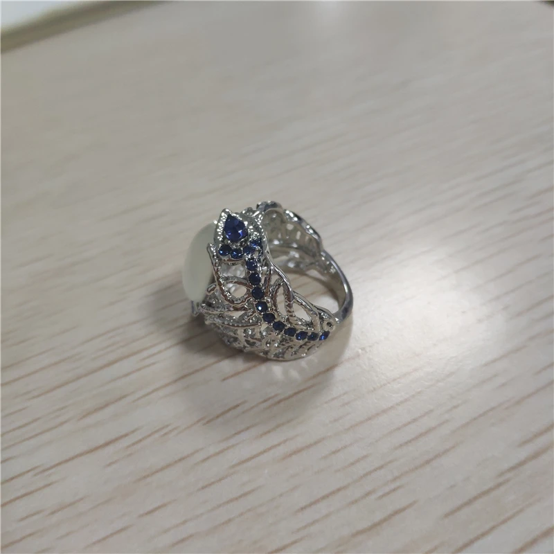 Изысканное кольцо с большим белым лунным камнем, винтажное выдалбливающее яркое серебряное кольцо с кристаллами для женщин, подарок, обручальное ювелирное изделие Anel L5N946