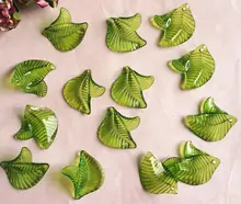 300pcs 32*34mm Beautiful Acrylic Green Leaf Beads With Hole For Hair Peice Tiaras Jewelry Scrapbooking Craft DIY