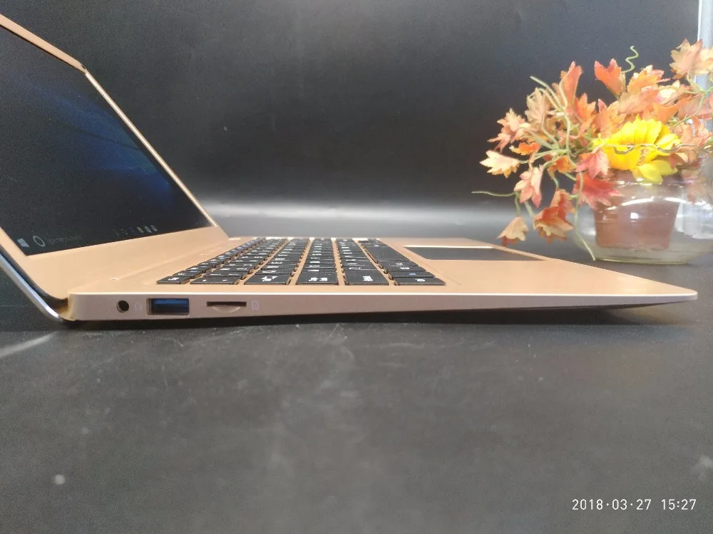 13 3 дюймов Intel Apollo Lake N3455 4 ядра 6 ГБ оперативная память 64 eMMC 1920x1080 P экран