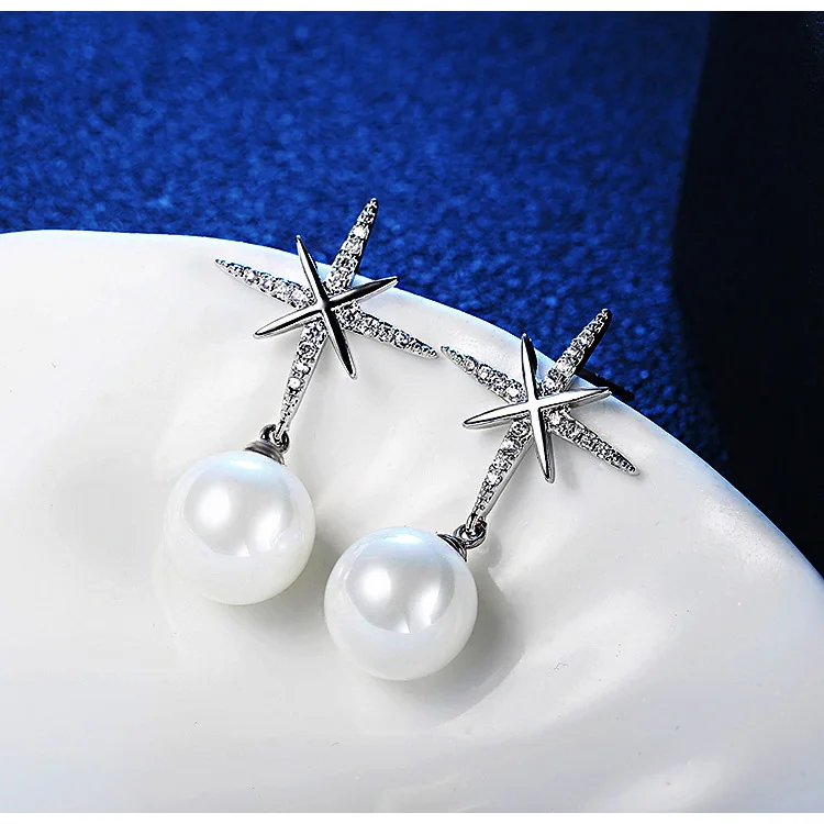 LE1404-SCENE-13-R-CHIC