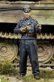 

AL 48001 1/48 WWII Commander of World War II German SS