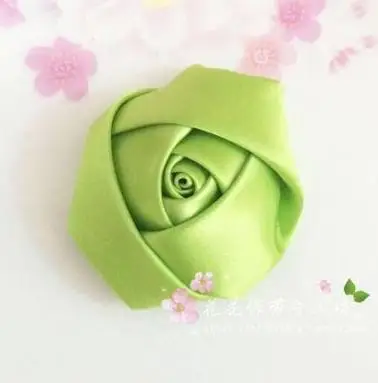 Olive green Упаковка 100 шт/партия ручной работы размер 5 см ткань сатин Искусственный цветок розы DIY для невесты Свадебный букет аксессуары - Цвет: Olive green