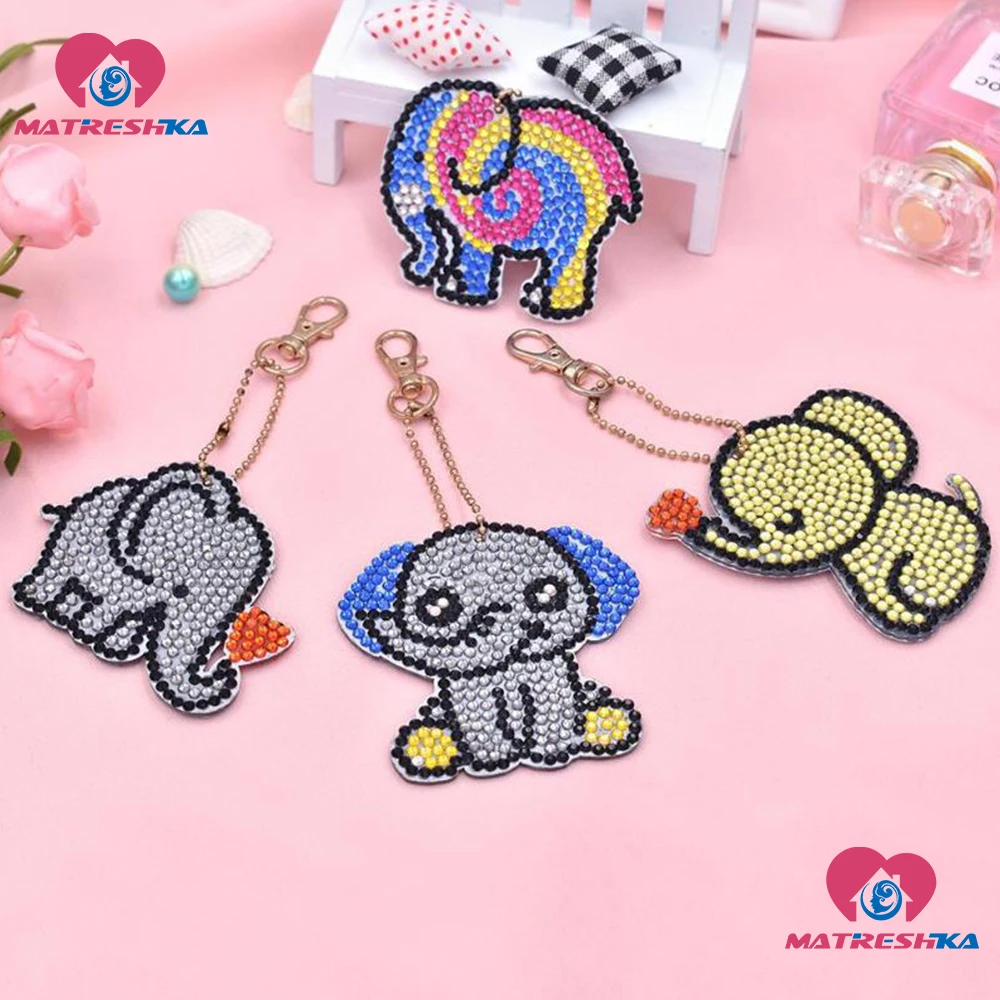 

Crystal pattern 5D Diamond Embroidery pig elephant Diamond Painting Key Chain Special Diamond Sticker Double Sided DIY Decor