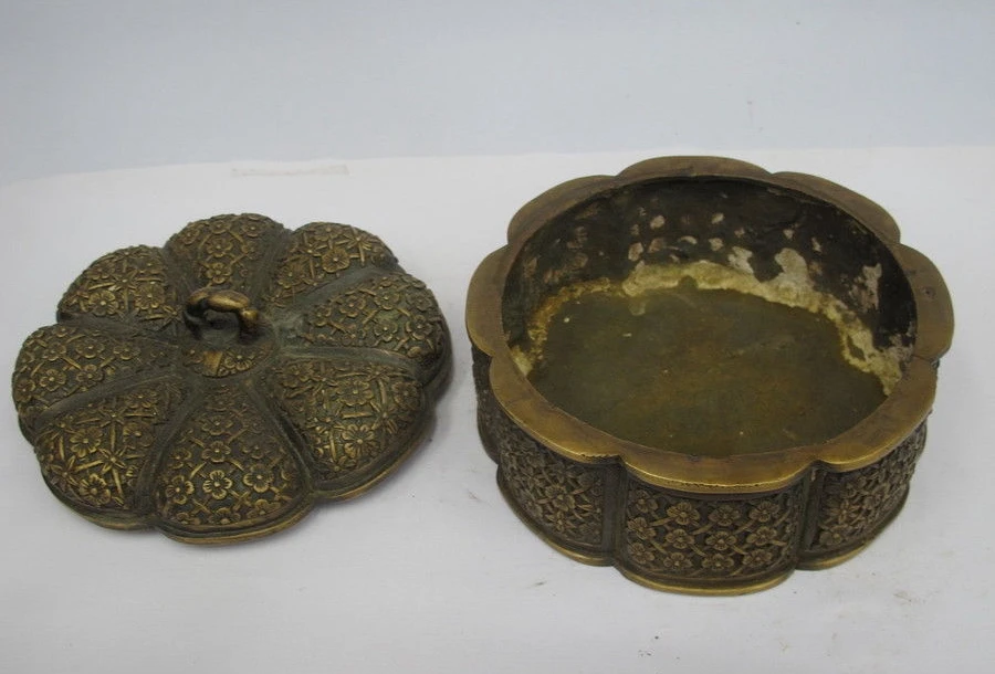 

China Folk old Bronze Copper Flower Pumpkin shape bowl Crock Jar Pot Box a 0518