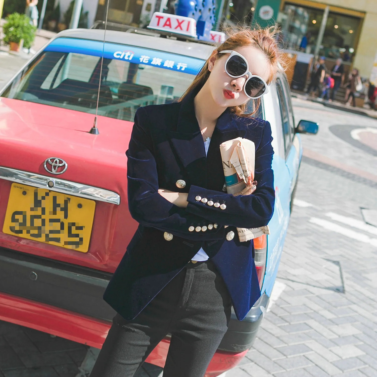 2019 New England Style Metal Double Breasted Women Small Pleuche Slim Autumn Jacket Long Sleeve Solid Color Velvet Blazer 2019 New England Style Metal Double Breasted Women Small Pleuche Slim Autumn Jacket Long Sleeve Solid Color Velvet Blazer