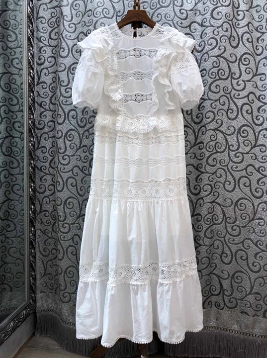 

2019 Summer New Female Round-neck Ear Stitching Water Soluble Embroidery Hollow Short-sleeved Pure-color dress 704