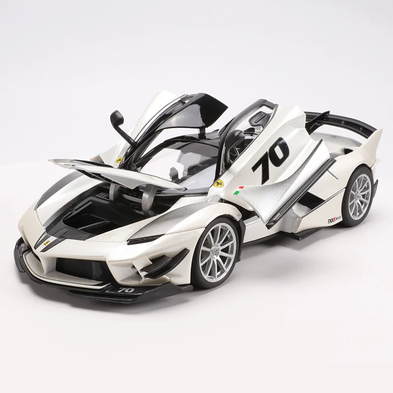 Bburago 1:18 Белый спортивный автомобиль сплав статическая модель автомобиля FXXK