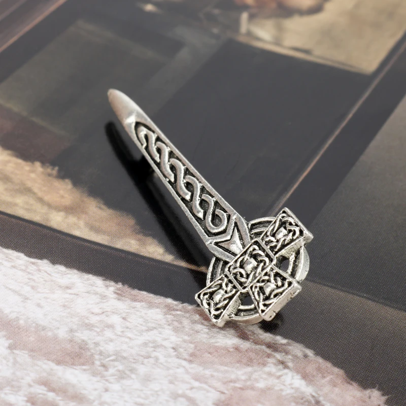 Винтажный серебряный чертополох Кельтский Узел килт булавка брошь ТВ ювелирные изделия Outlander шотландский чертополох крест брошь в форме меча для женщин и мужчин