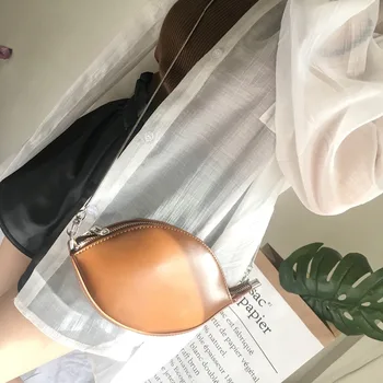 

Fashion personality crescent shaped dumpling lady mini handbag, retro trend handheld oblique span mini lady bag