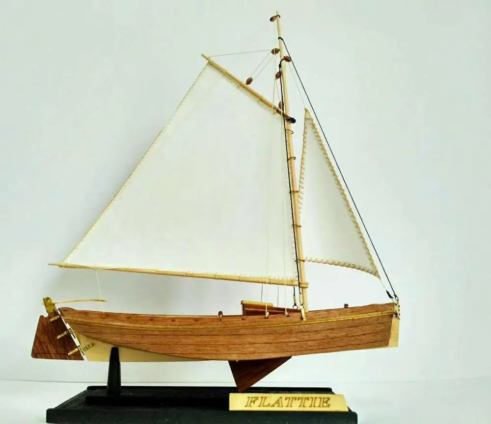 

Hobby ship wooden model kit: scale 1/35 American Fishing boat Flattle model