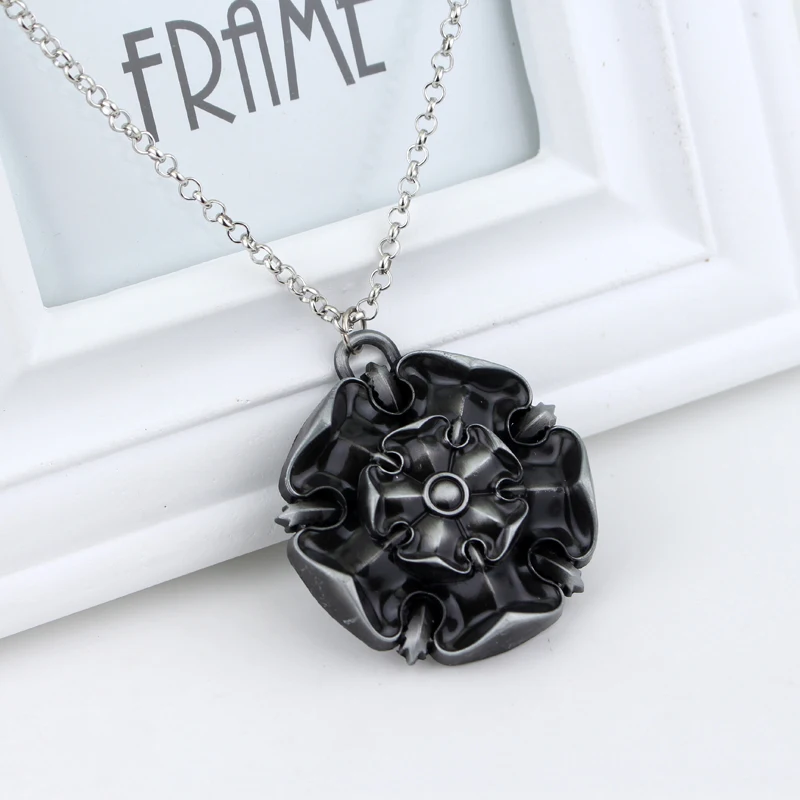 Game of Thrones Stark family lion wolf dragon deer Lannister Targaryen Stark Baratheon Arryn Greyjoy family members necklace Game of Thrones Stark family lion wolf dragon deer Lannister Targaryen Stark Baratheon Arryn Greyjoy family members necklace