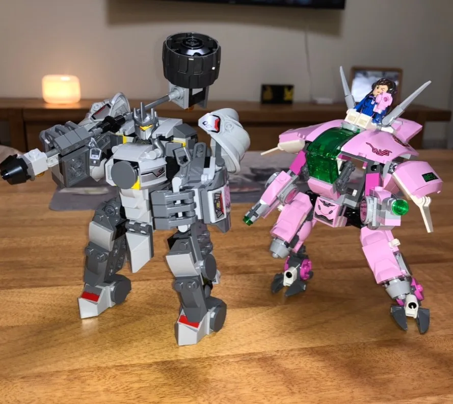 

Compatible Legoinglys Overwatching Games D.Va & Reinhardt Building Blocks Bricks toys gifts for kids