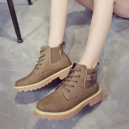 

2018 new spring and autumn Martin boots female British wind Korean version of the wild plus velvet short boots students thick wi