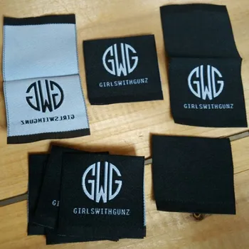 

Custom black center fold tags Neck Damask woven label sewing accessory 42 mm * 70 mm