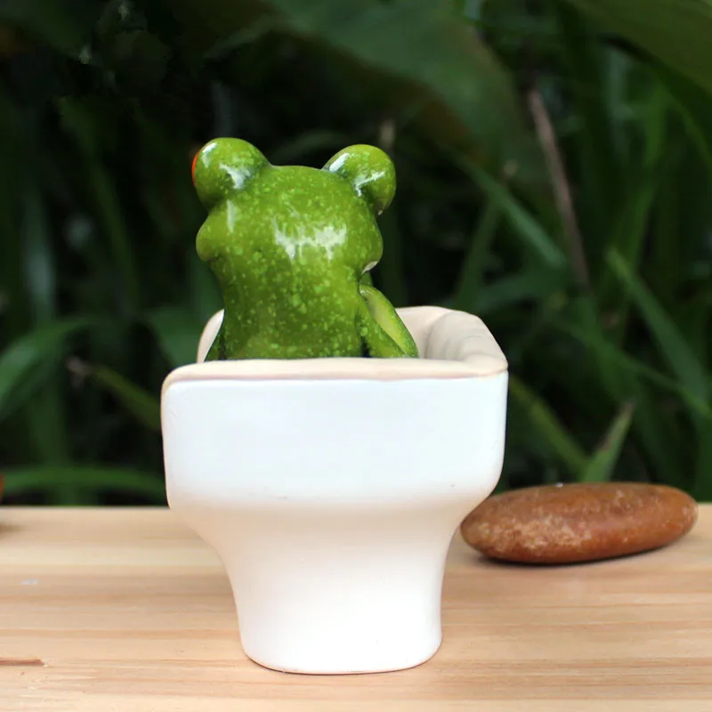 

Modern Home Decoration Accessories Bizarre Crafts Frog Ornaments Statue Sculpture Modern Home Decoration Frog Statue