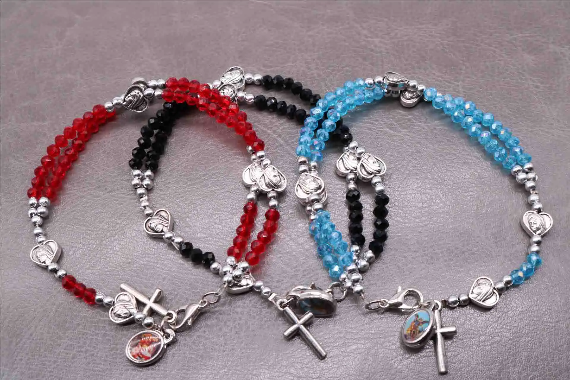 

The new stylish crystal beaded beaded mother rosary bracelet. Jesus Cross Bracelet, Beaded Bracelet, Random Picture