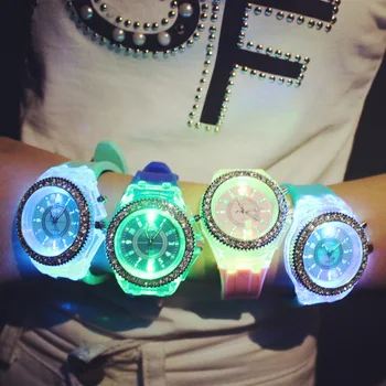 

2019 Fashion Tide LED Light wristwatch Female Form Student Casual Sports Personality Jelly Luminous Watches child Clock Hours