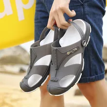 Мужская обувь с перфорацией; прогулочная пляжная обувь; мужские сандалии; Летние Повседневные Удобные мужские сандалии с мягкой нескользящей подошвой