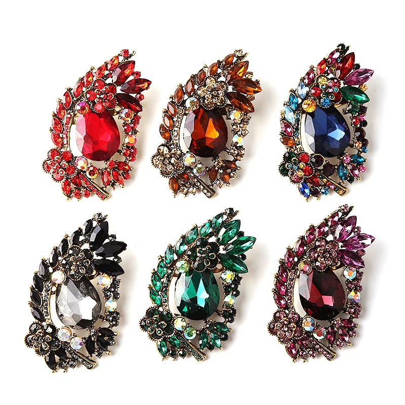 

Young Tulip Large Crystal Flower Brooches For Women Vintage Elegant Fashion Pins Caot Wedding Accessories Classic Jewelry Gift