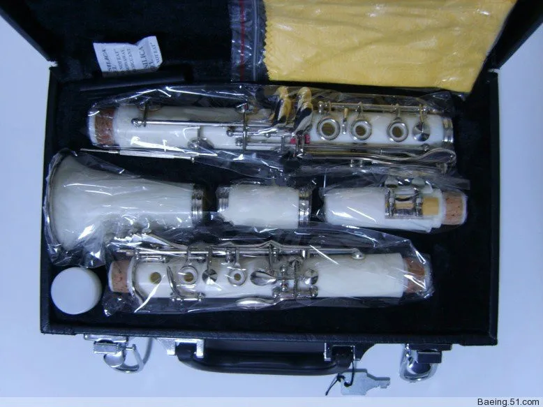 B the color clarinet clarinet