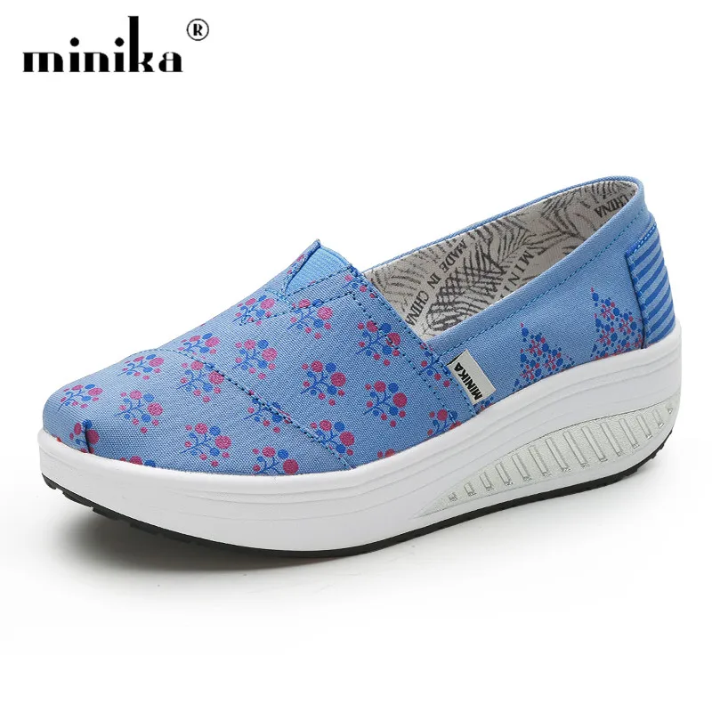 

2019 New Women Canvas Shoes Breathable Platform Sneakers Women Mixed Color Print Casual Soft Trainers Wedges Loafers