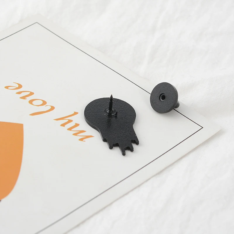 QIHE-JEWELRY-Music-player-pins-collection-Vinyl-Record-Player-Tape-Turntable-Record-DJ-Brooches-Badges-Gift(5)