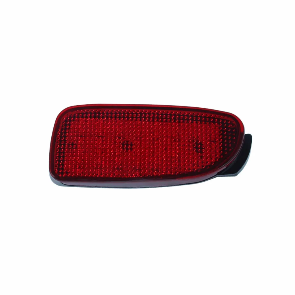 Rear Bumper Reflector Light for Toyota Estima Car Parking Warning Brake Tail LED Fog Lights Red Reflectors Lamp
