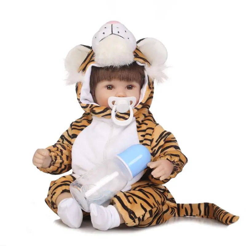 

40cm Lifelike Handmade Soft Silicone Reborn Baby Girl Doll Realistic Simulation Toddler Doll In Tiger Cloth Toy For Children