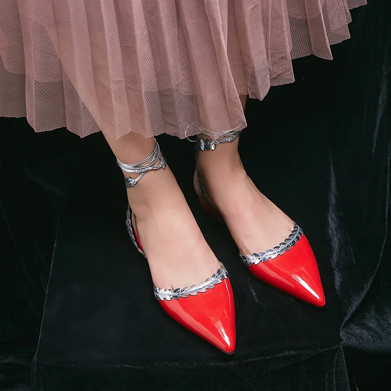 

2019 summer new pointed thick with metal decorative ankles with white women's fashion sandals fashion