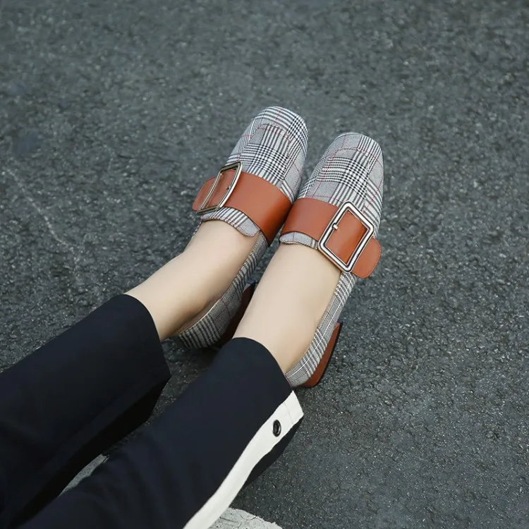 

Big Size 11 12 13 ladies high heels women shoes woman pumps Miller's middle heel, square button and checked shoes