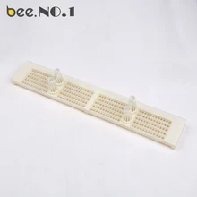 Пчела. № 1 инструмент пчеловода Пластик четырех рядный порошок ручка аппарата для удаления 100g queen пчелы пик отверстие 41*7 см коричневый инструмент пчеловода