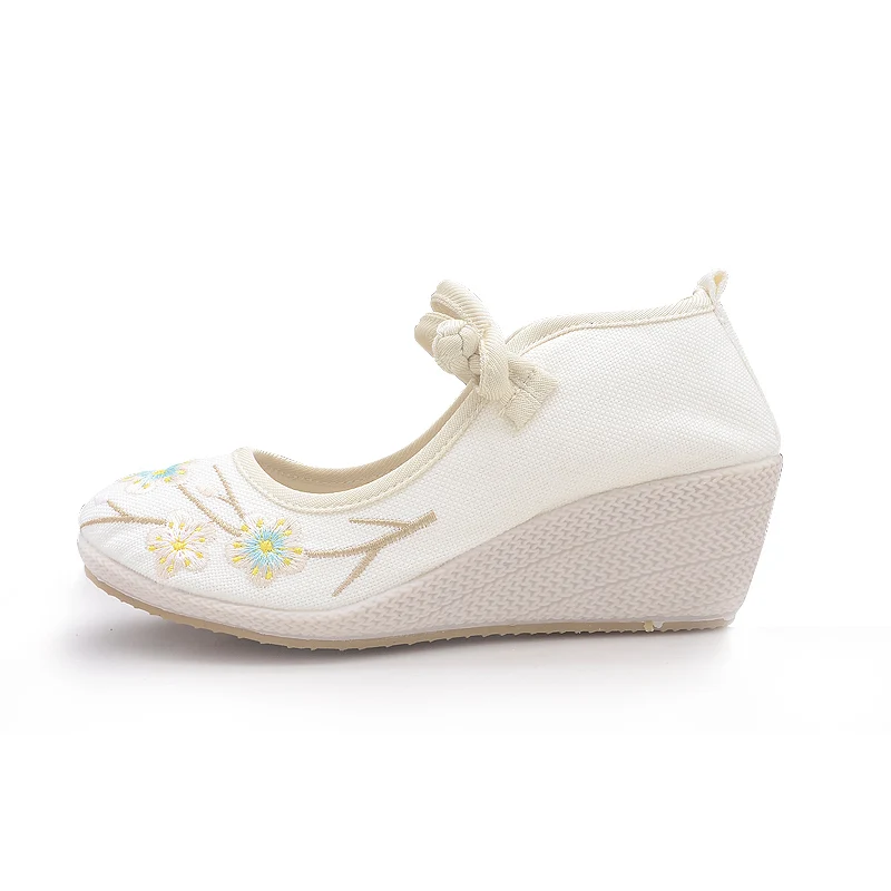 

Buckle Strap Chinese Wind Slope With Old Beijing Cloth Shoes Hanfu With National Wind Women's Shoes Retro Embroidered Shoes