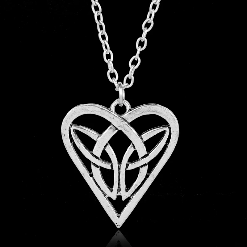 

MQCHUN Antique Silver Color Irish Celtic Knot Triangle Vintage Love Heart Necklace Hot Fashion Irish Vikings Pendant Jewelry